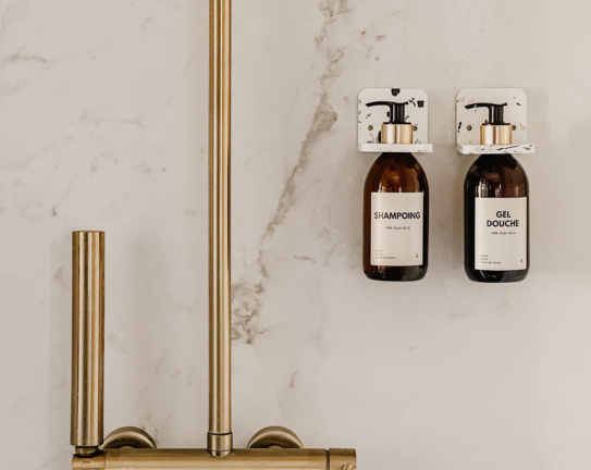 Nos astuces pour une salle de bain rangée et organisée