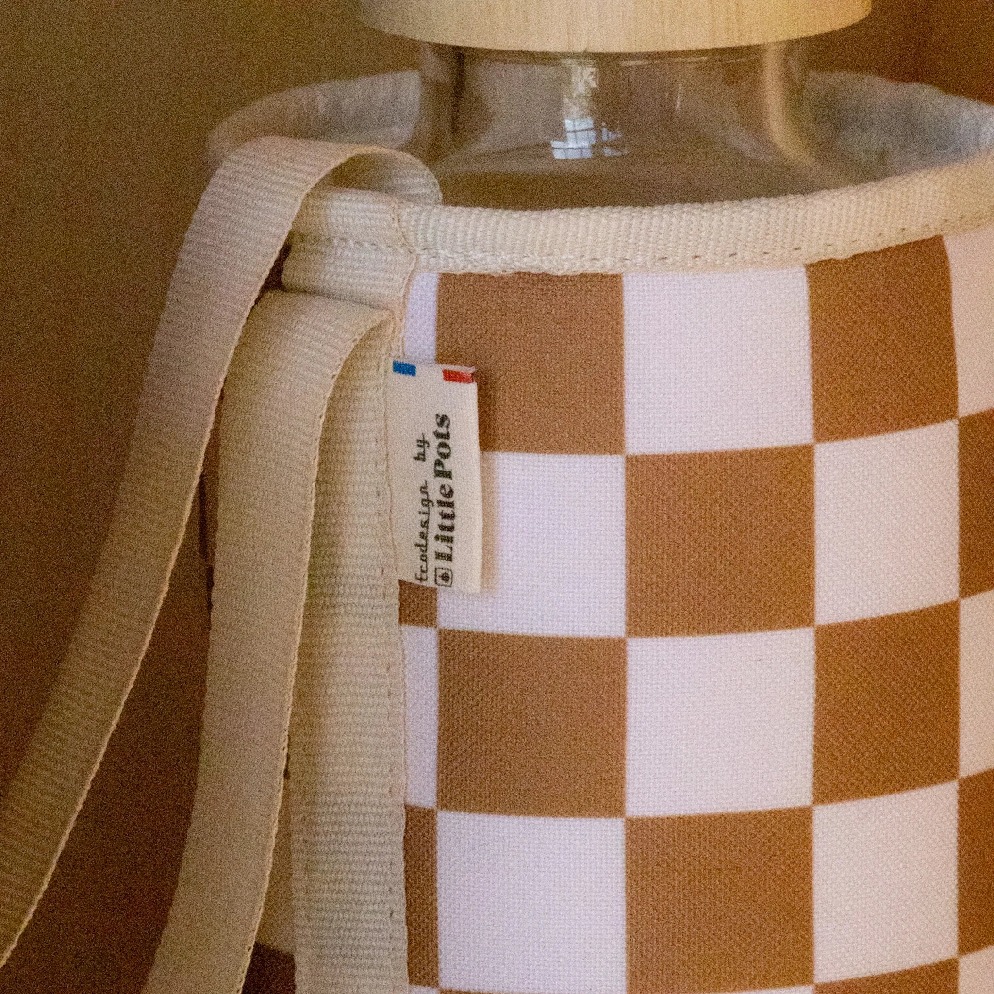Gourde en verre et housse protectrice Chopette 90' Damier Moutarde écru