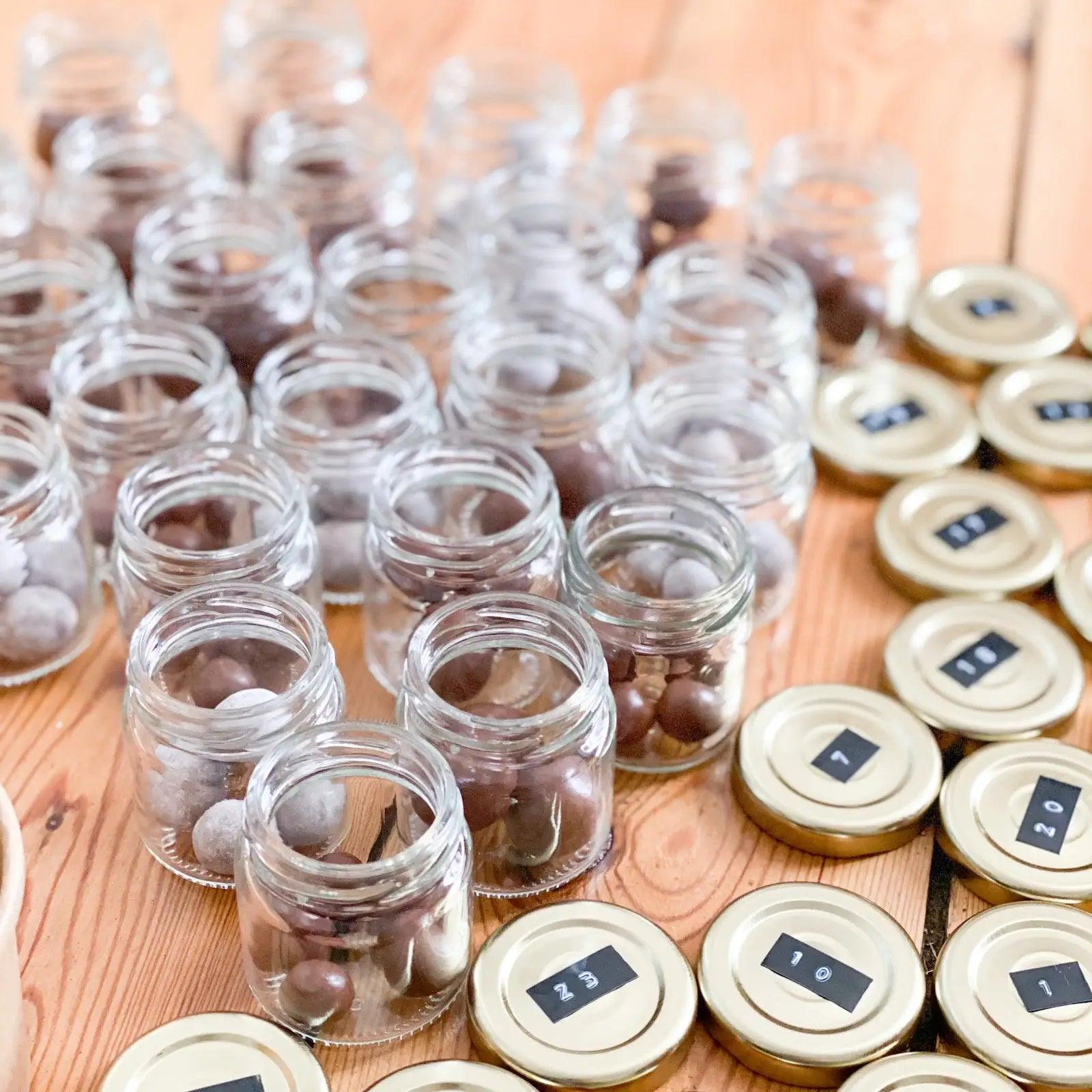 Petit bocal en verre 41ml avec couvercle twist-off 43 or