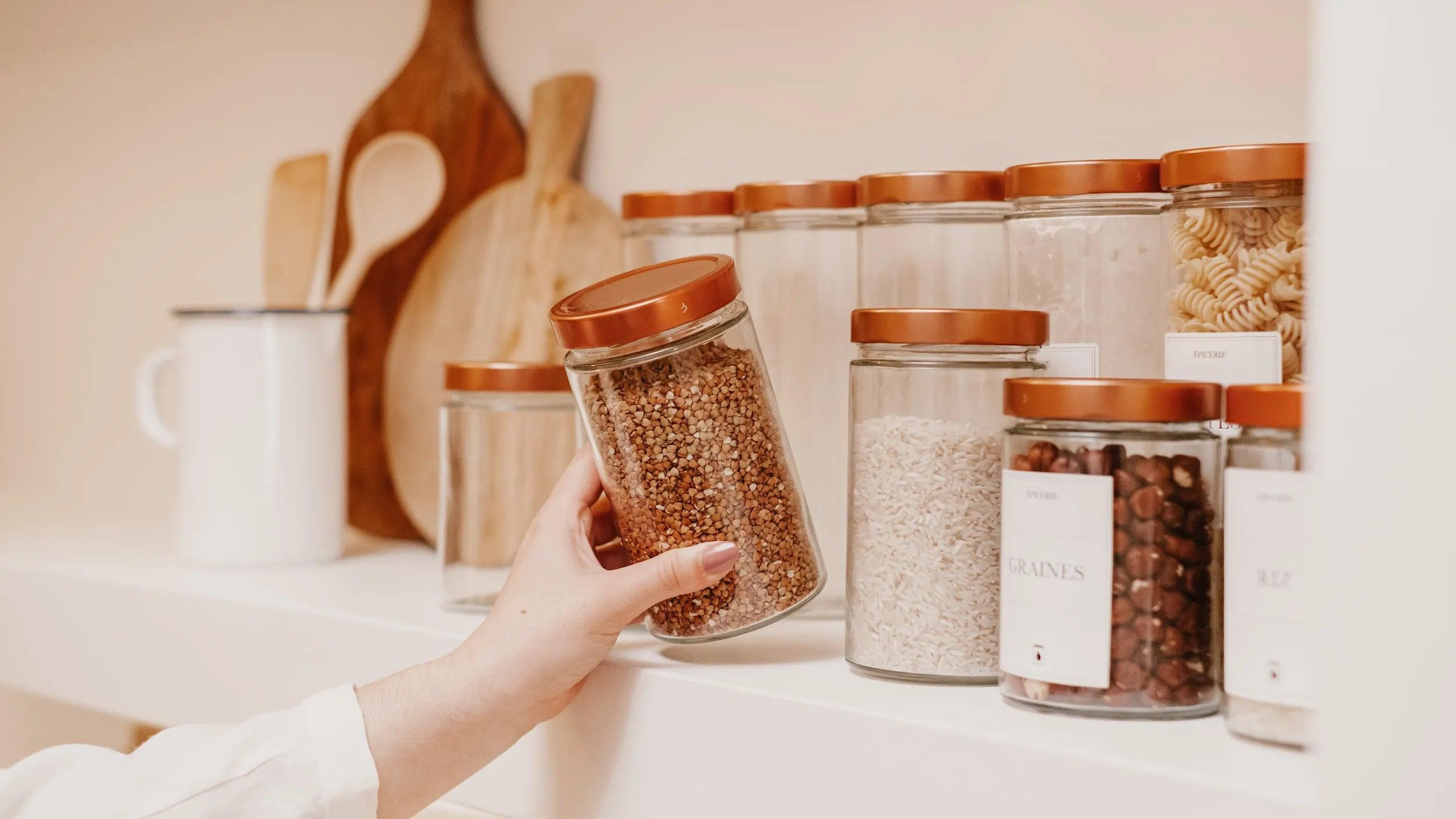 Bocaux en verre moderne avec couvercles cuivre pour épicerie vrac